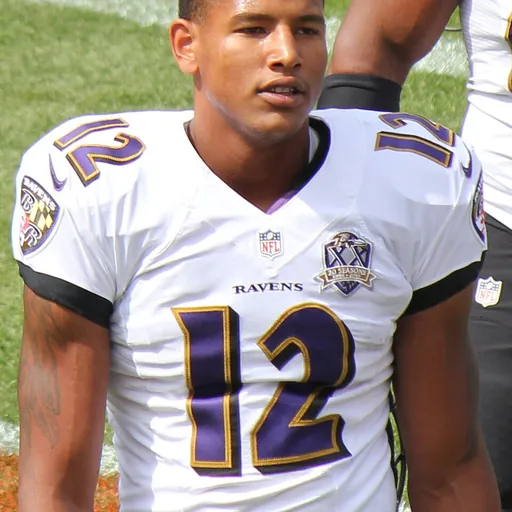 Portrait of Darren Waller