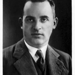 Portrait of Ralph Kronig