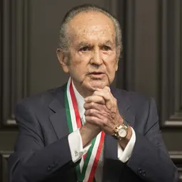 Portrait of Alberto Baillères