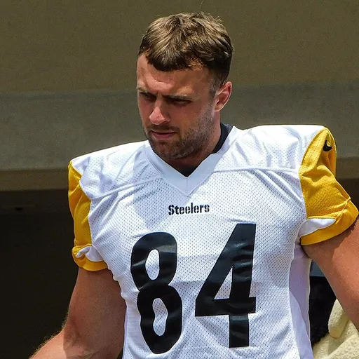 Portrait of Kevin Foelsch