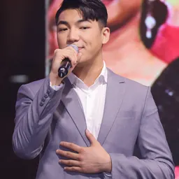 Portrait of Darren Espanto