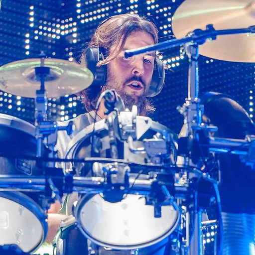 Portrait of Rob Bourdon