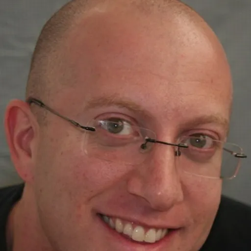 Portrait of Benji Lovitt