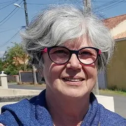 Portrait of Monique Rabin