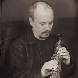 Portrait of Chris Kelsey