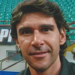 Portrait of Aitor Karanka