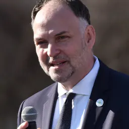 Portrait of Stephen Gardner