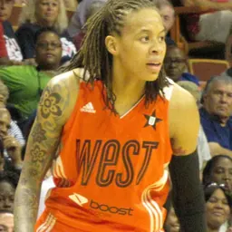 Portrait of Seimone Augustus