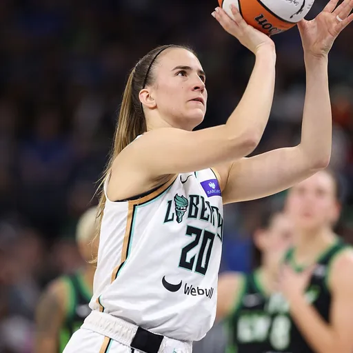 Portrait of Sabrina Ionescu