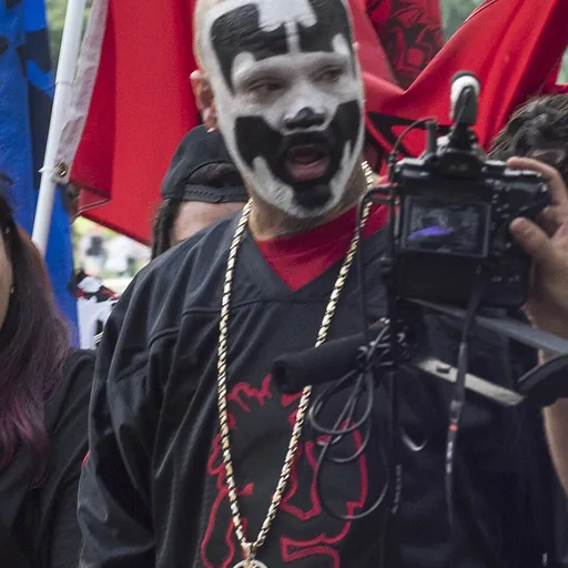 Portrait of Shaggy 2 Dope
