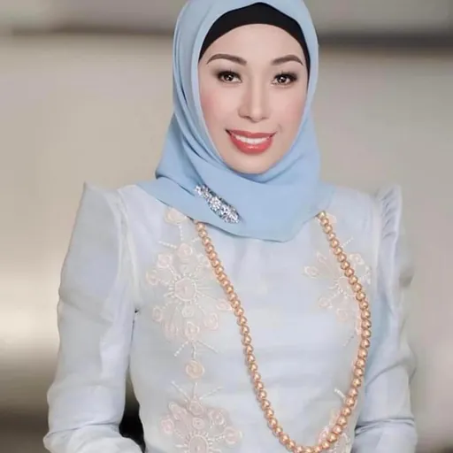 Portrait of Ainee Sinsuat