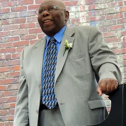 Portrait of Oliver Jones