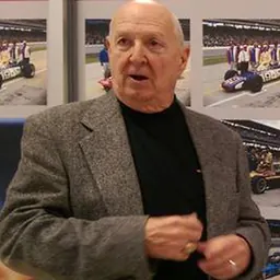 Portrait of Ron McQueeney