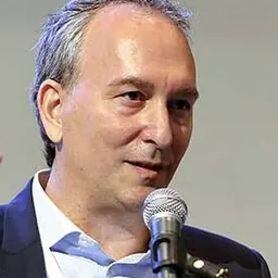 Portrait of Eran Etzion
