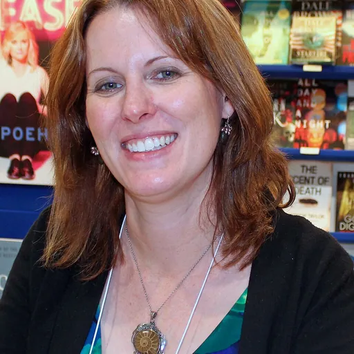 Portrait of Tessa Dare