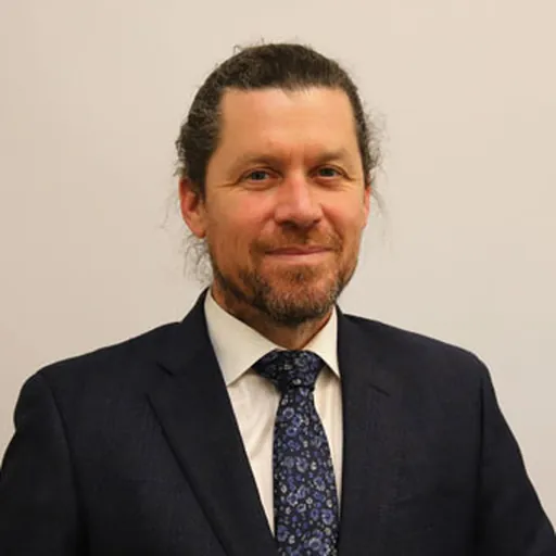 Portrait of Steven Matthews