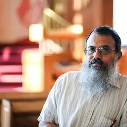 Portrait of Hanan Schlesinger