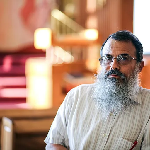 Portrait of Hanan Schlesinger