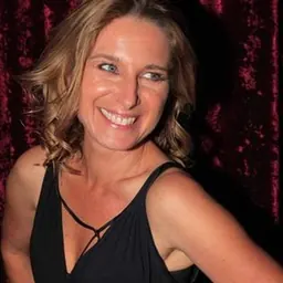 Portrait of Libby Tanner