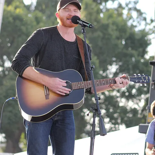 Portrait of Eric Paslay