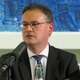 Portrait of Jörn Leonhard
