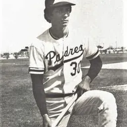 Portrait of Héctor Torres