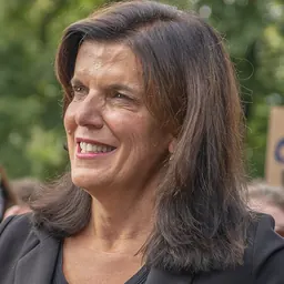 Portrait of Julia Banks
