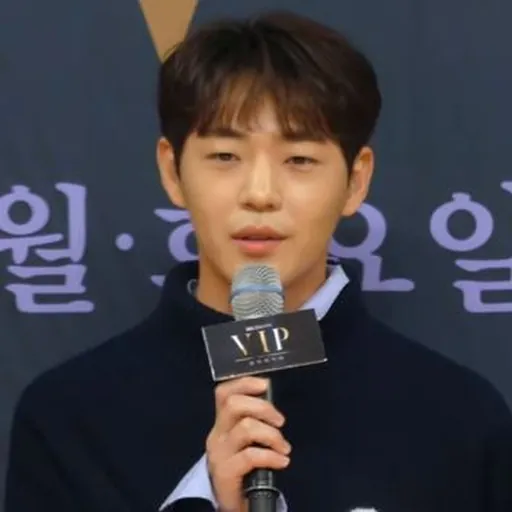 Portrait of Shin Jae-ha