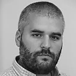 Portrait of Haviv Rettig