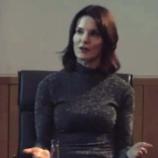 Portrait of Susie Dent