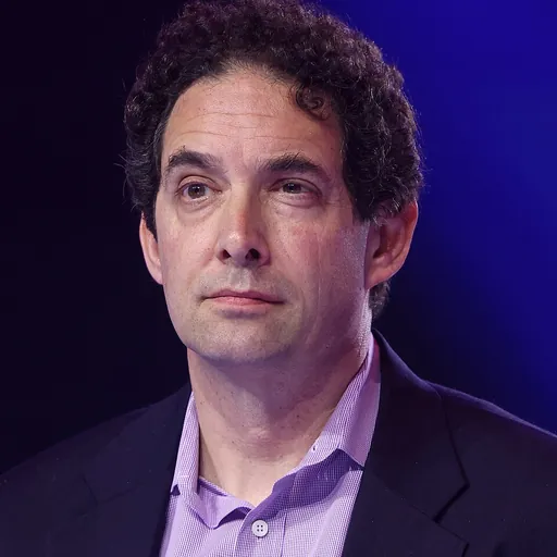 Portrait of Alex Berenson