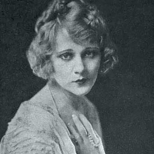 Portrait of Louise Lovely