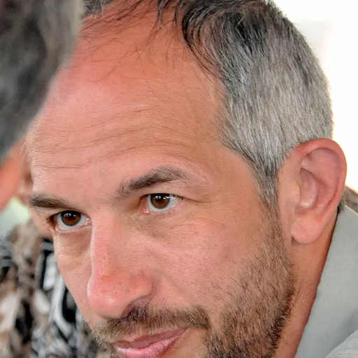 Portrait of Mark Bernstein