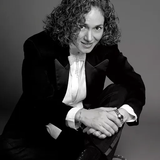 Portrait of Lizzi Ceniceros