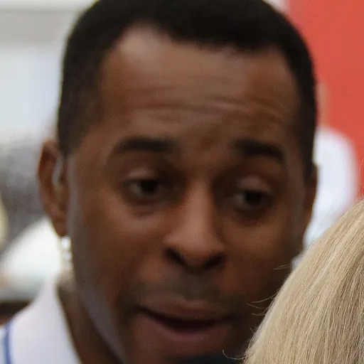 Portrait of Andi Peters