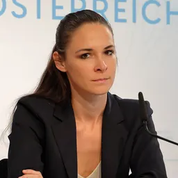 Portrait of Lisa Schuch-Gubik
