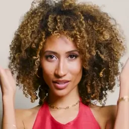 Portrait of Elaine Welteroth Singletary