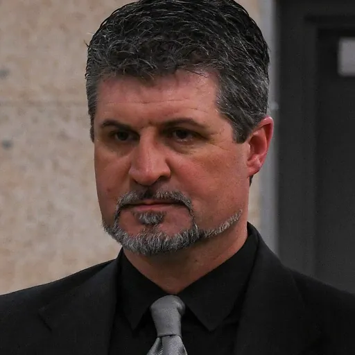 Portrait of Shaun Sipma