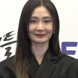 Portrait of Park Hyo-joo