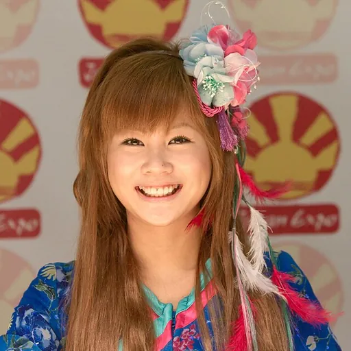 Portrait of Risa Niigaki