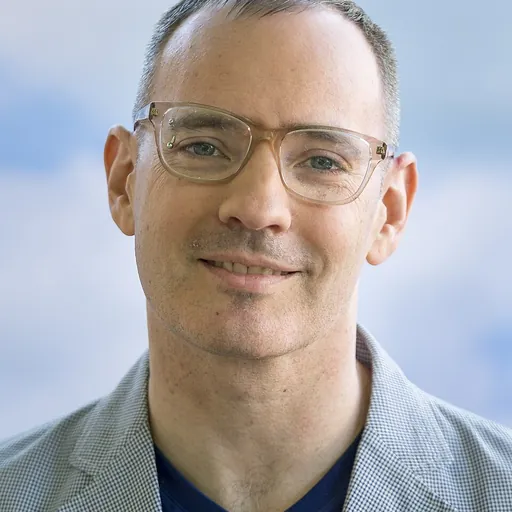 Portrait of Craig Silverman
