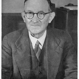 Portrait of Thomas Hunter