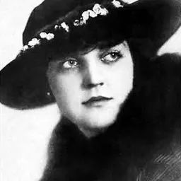 Portrait of Naomi Childers