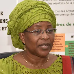Portrait of Eléonore Yayi