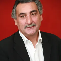 Portrait of Guy Bono