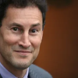 Portrait of Steve Paikin