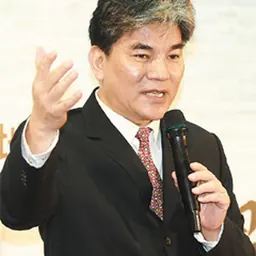 Portrait of Lee Hong-yuan