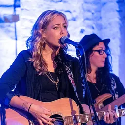 Portrait of Amanda Rheaume