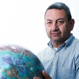 Portrait of Dan Blumberg