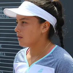 Portrait of Lucciana Pérez Alarcón